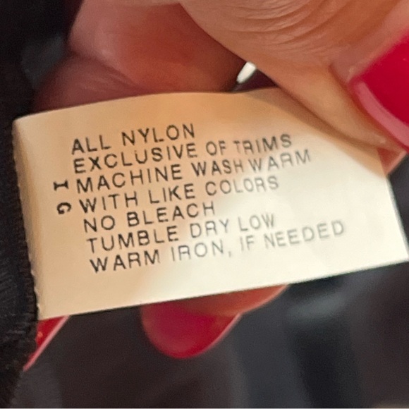 NEW BLACK Nylon Full Slip DRESS, SHADOWLINE 36/30" adjustable Straps Lace 1990s - Picture 10 of 12